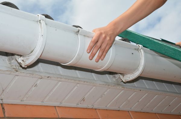 Gutter Reattachment in Thomasville
