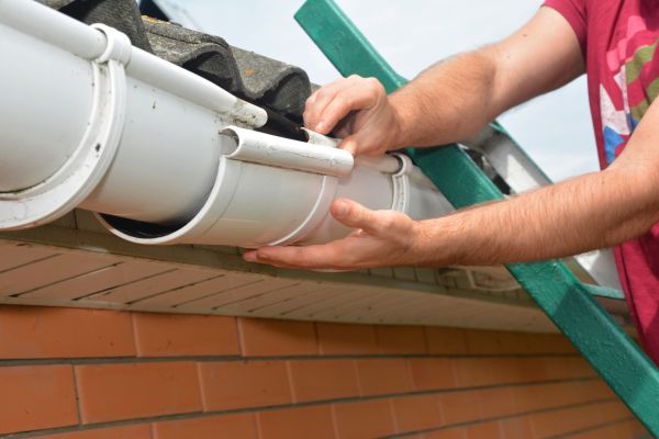 Large Gutter Repair in Thomasville