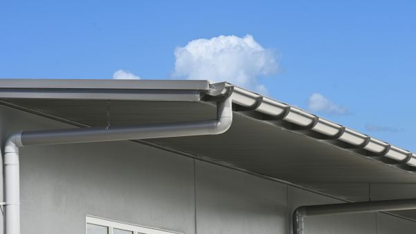 Eavestrough Service in Thomasville